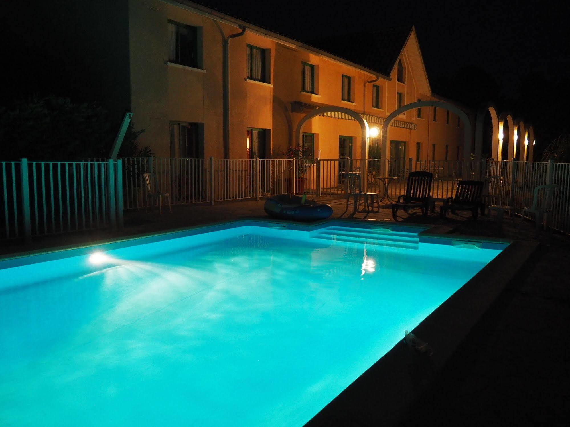 N'Atura Hotel Aire-sur-lʼAdour Esterno foto