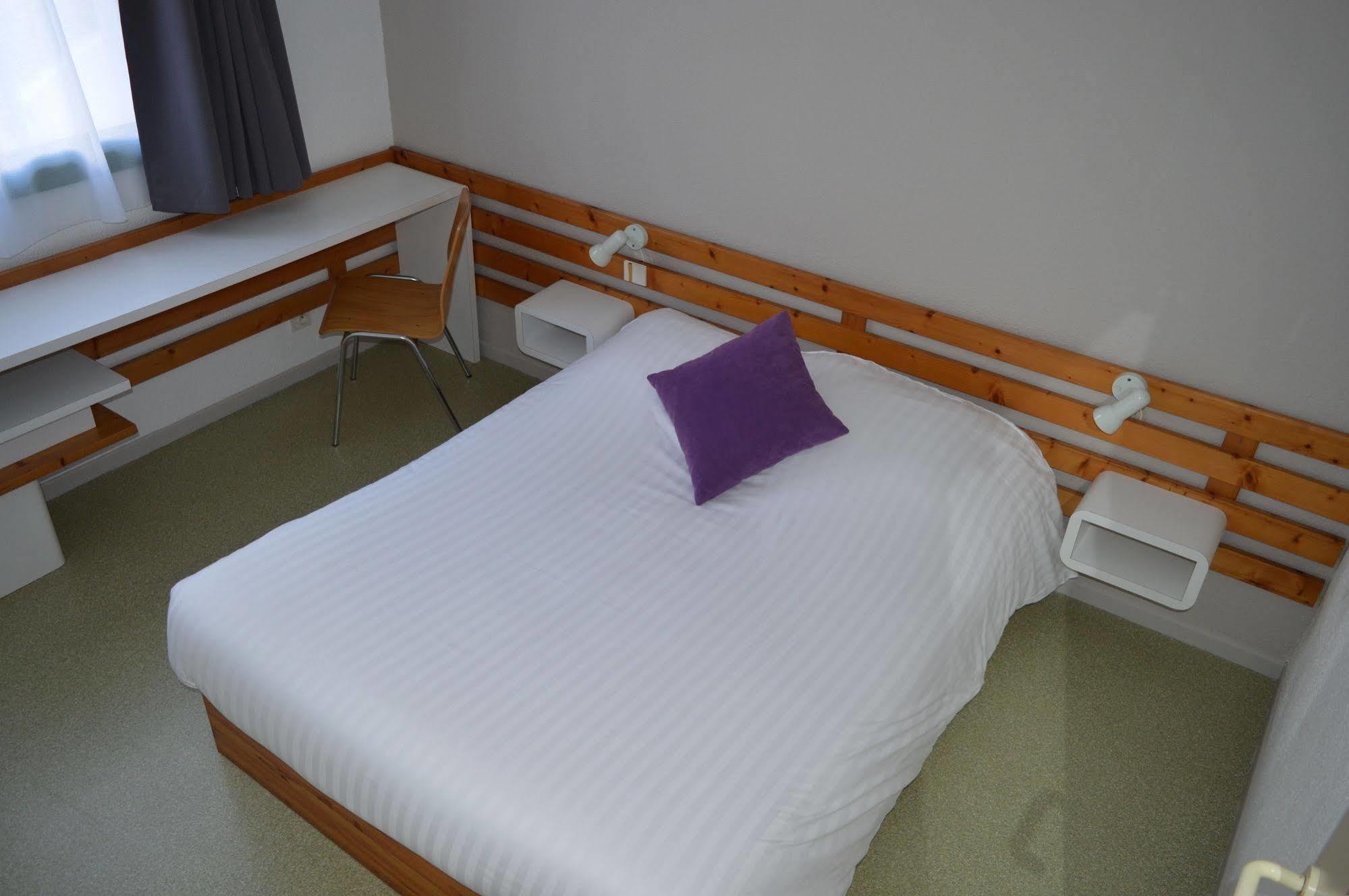 N'Atura Hotel Aire-sur-lʼAdour Esterno foto